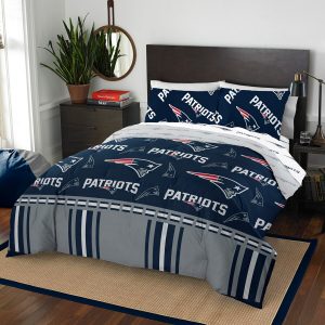 New England Patriots The Northwest Company 5-Piece Queen Bed in a Bag Set